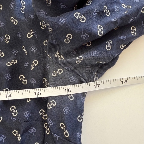 Banana Republic-Women’s 100% Silk Blouse-Navy-Neck Tie-Classic-Chainlink-Size 2 - Picture 11 of 15